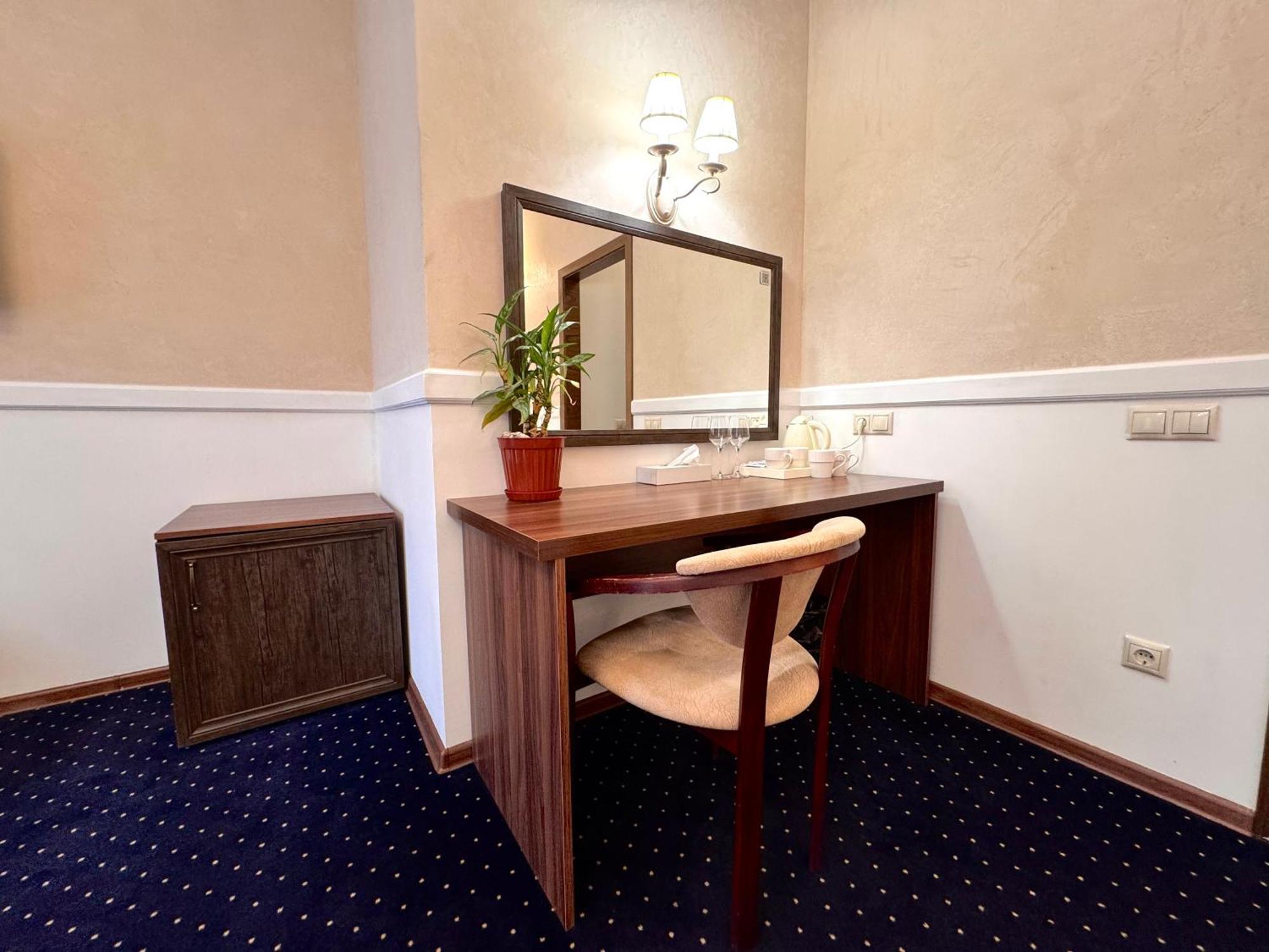 Hotel Odeska Astoria Odessa Esterno foto