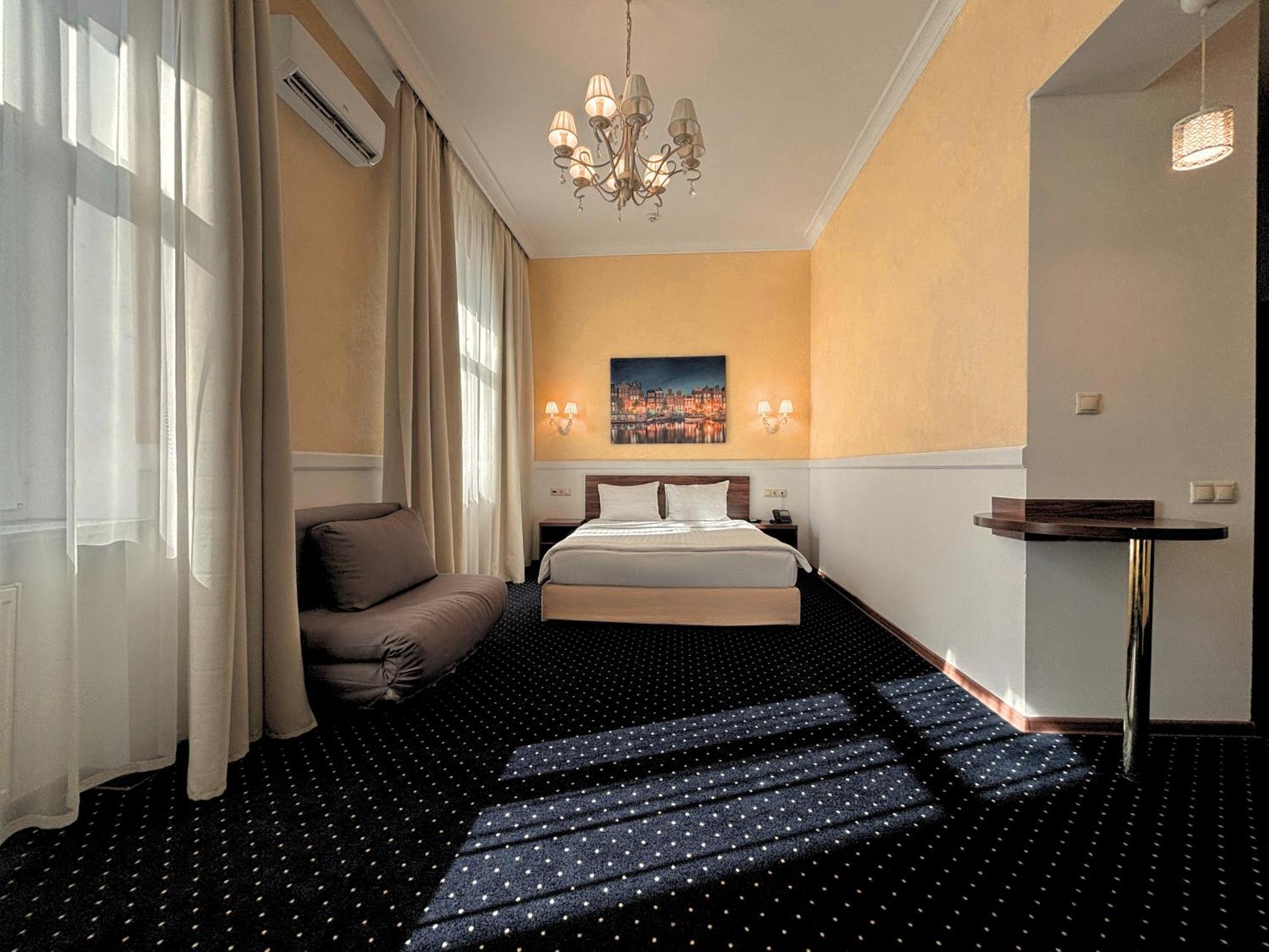 Hotel Odeska Astoria Odessa Esterno foto